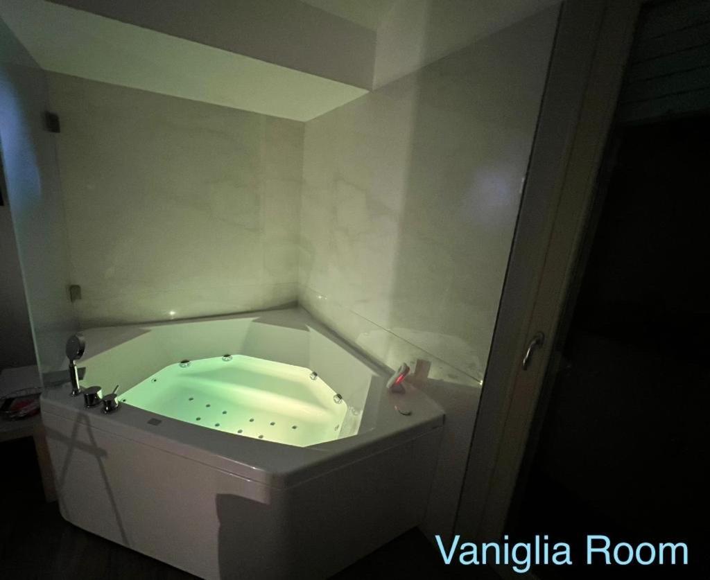Essence Domus Vaniglia Matera Exteriér fotografie